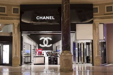 boutique chanel bologna